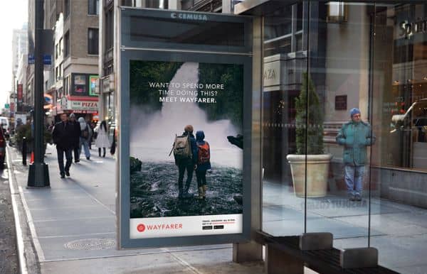 Màn hình quảng cáo được lắp đặt tại điểm chờ xe bus